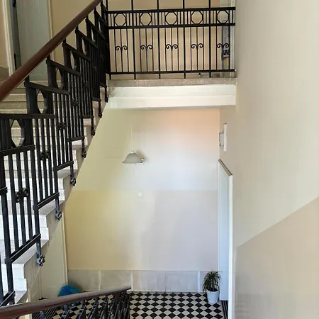 Ljuba Cozy Modern Escape In * سبليت