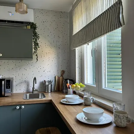 Ljuba Apartment *