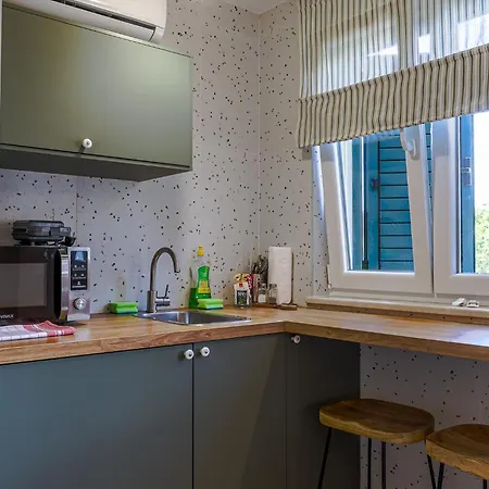 Ljuba Cozy Modern Escape In Lägenhet