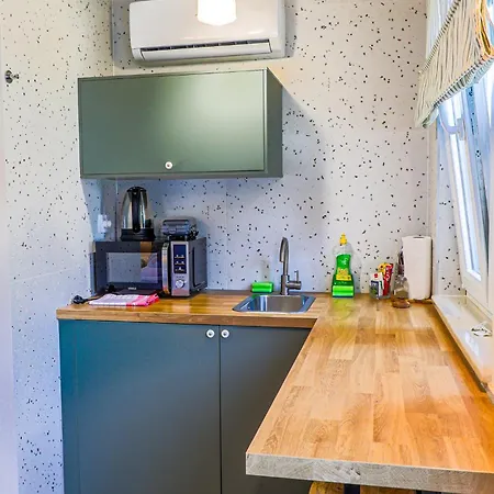 Ljuba Cozy Modern Escape In Lägenhet