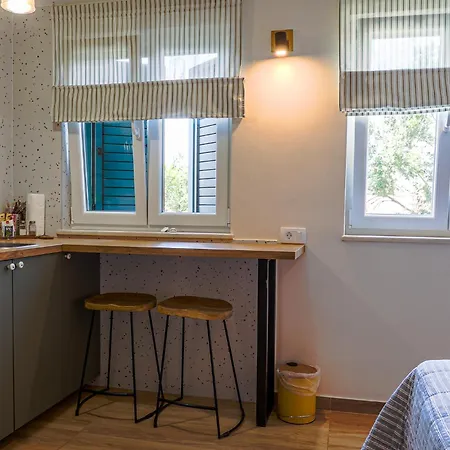 Ljuba Cozy Modern Escape In Apartment *